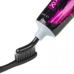 XOC Oral Care Cleansing Charcoal Zubní pasta 100 ml + zubní kartáček dárková sada