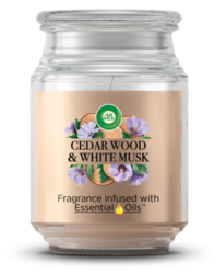 Air Wick vonná svíčka ve skleněné dóze Cedar Wood & White Musk 480g